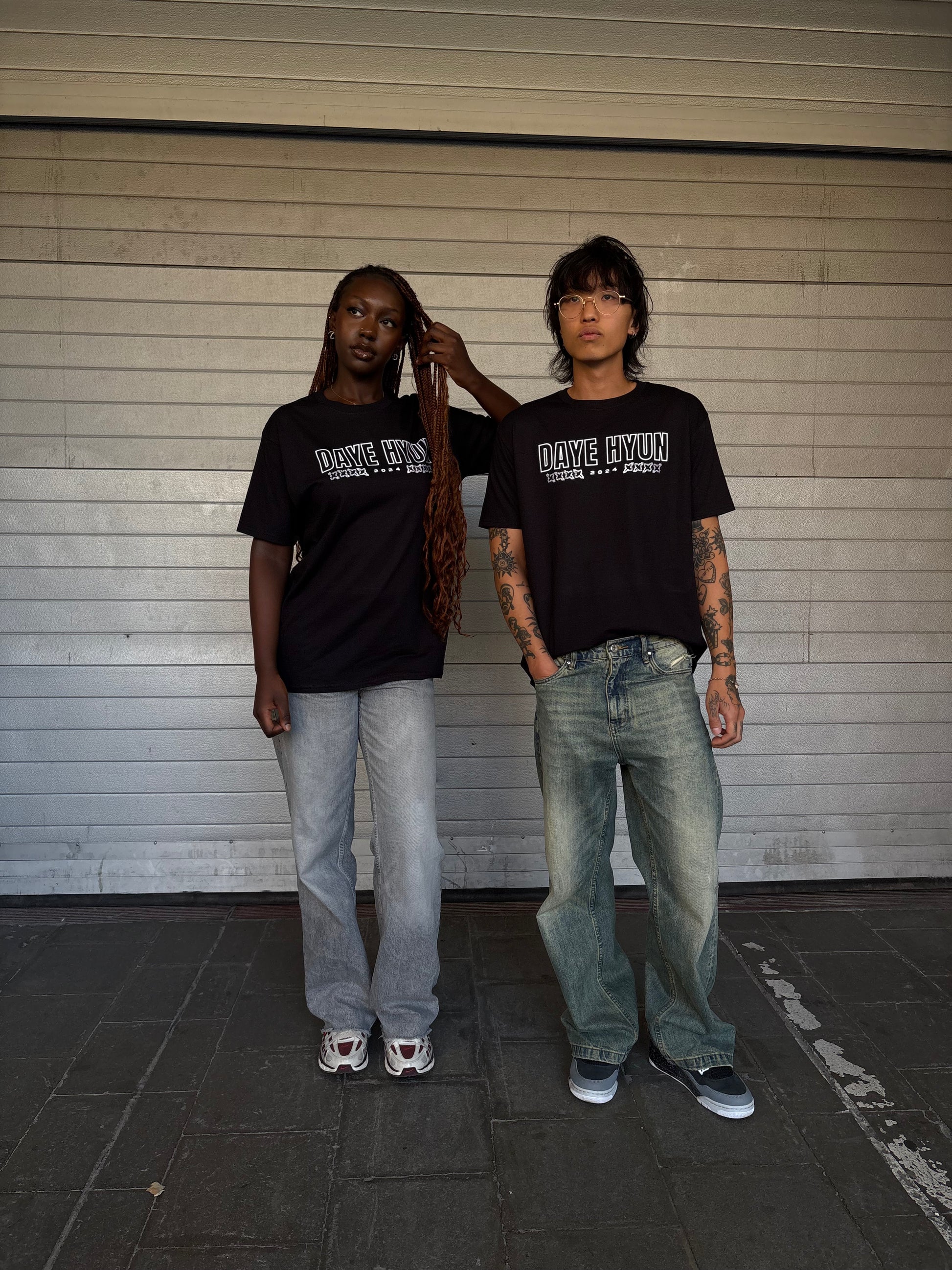 BASIC "DAYE HYUN 2024" BLACK TEE