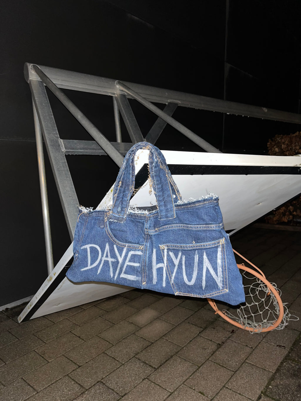NAVY GRAFFITI LUXE TOTE