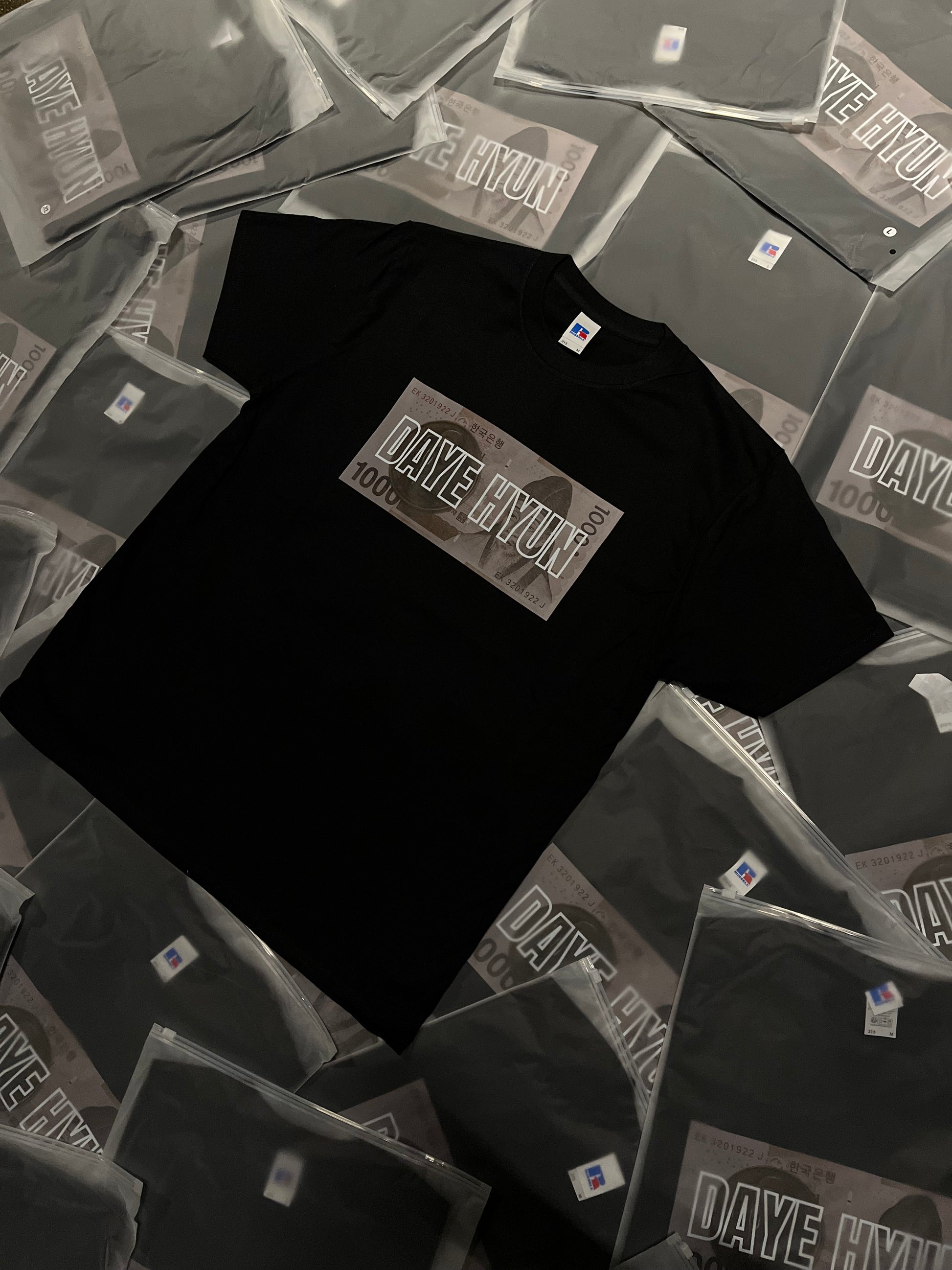 DAYE HYUN WON TEE