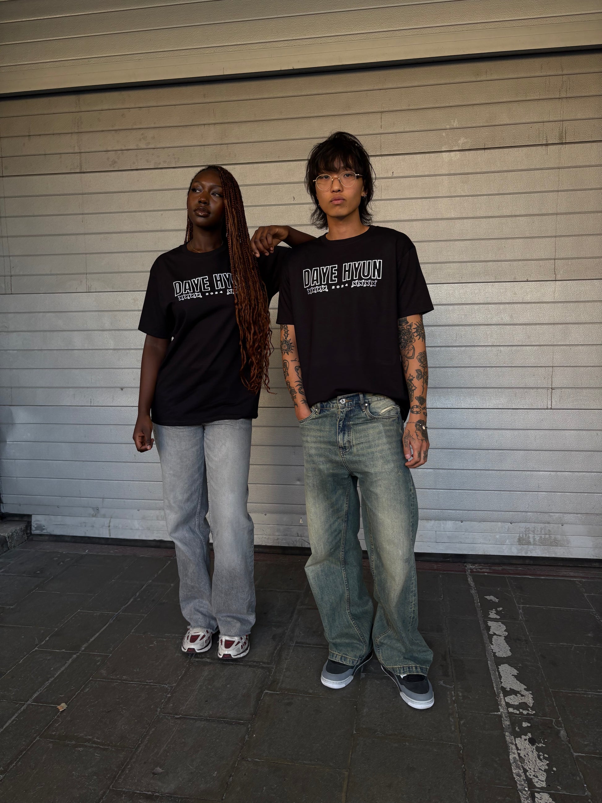 BASIC "DAYE HYUN 2024" BLACK TEE