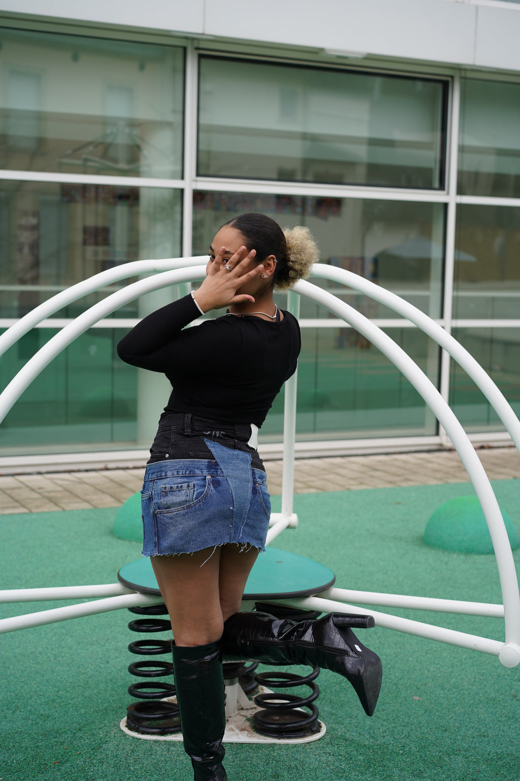 ONE OF ONE NOIR WAVE SKIRT