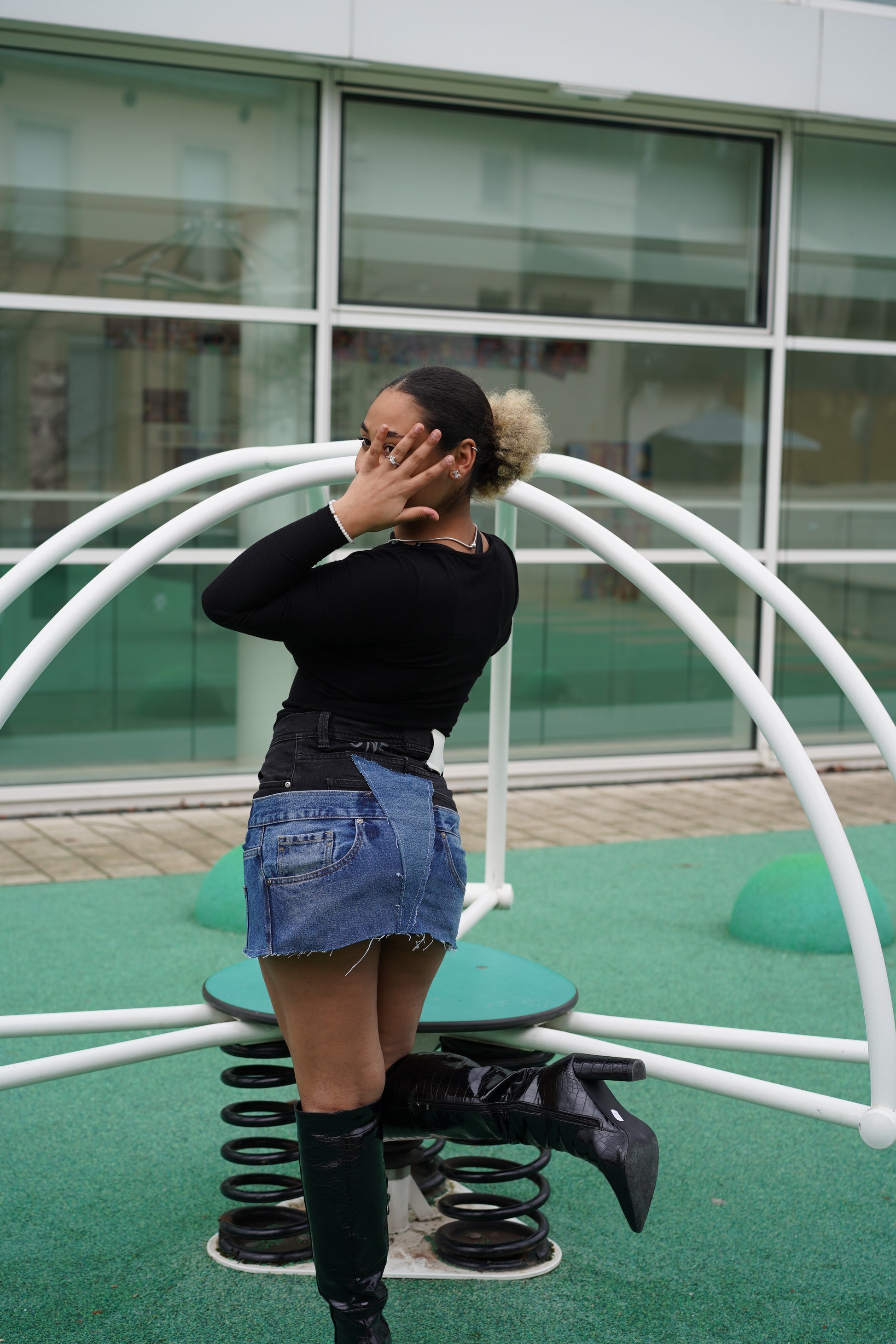 ONE OF ONE NOIR WAVE SKIRT