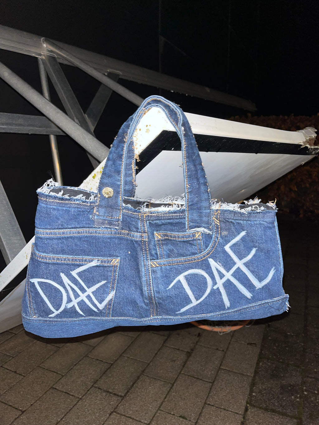 NAVY GRAFFITI LUXE TOTE