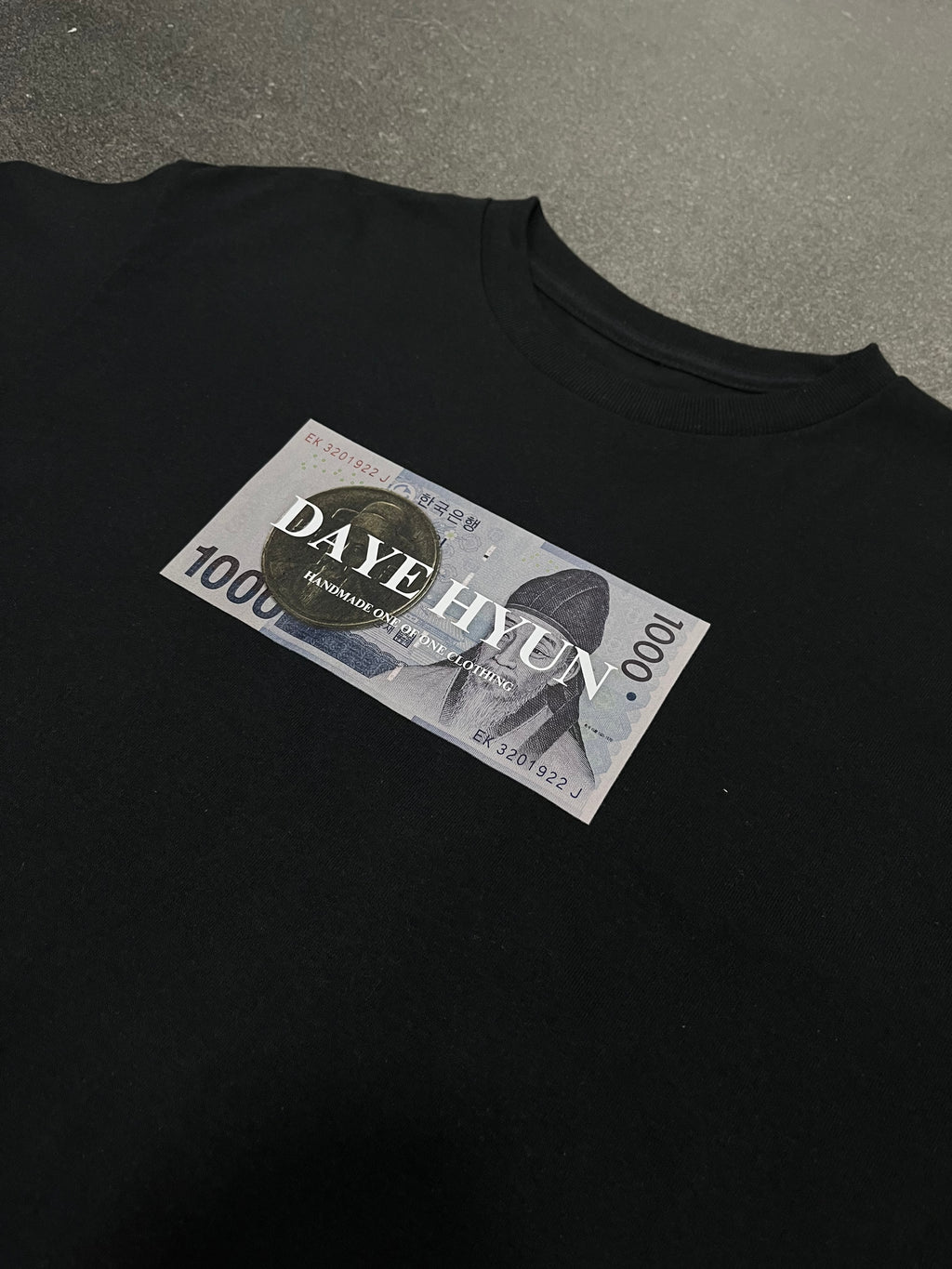 KOREAN WON FRONT PRINT TEE (pre-order)