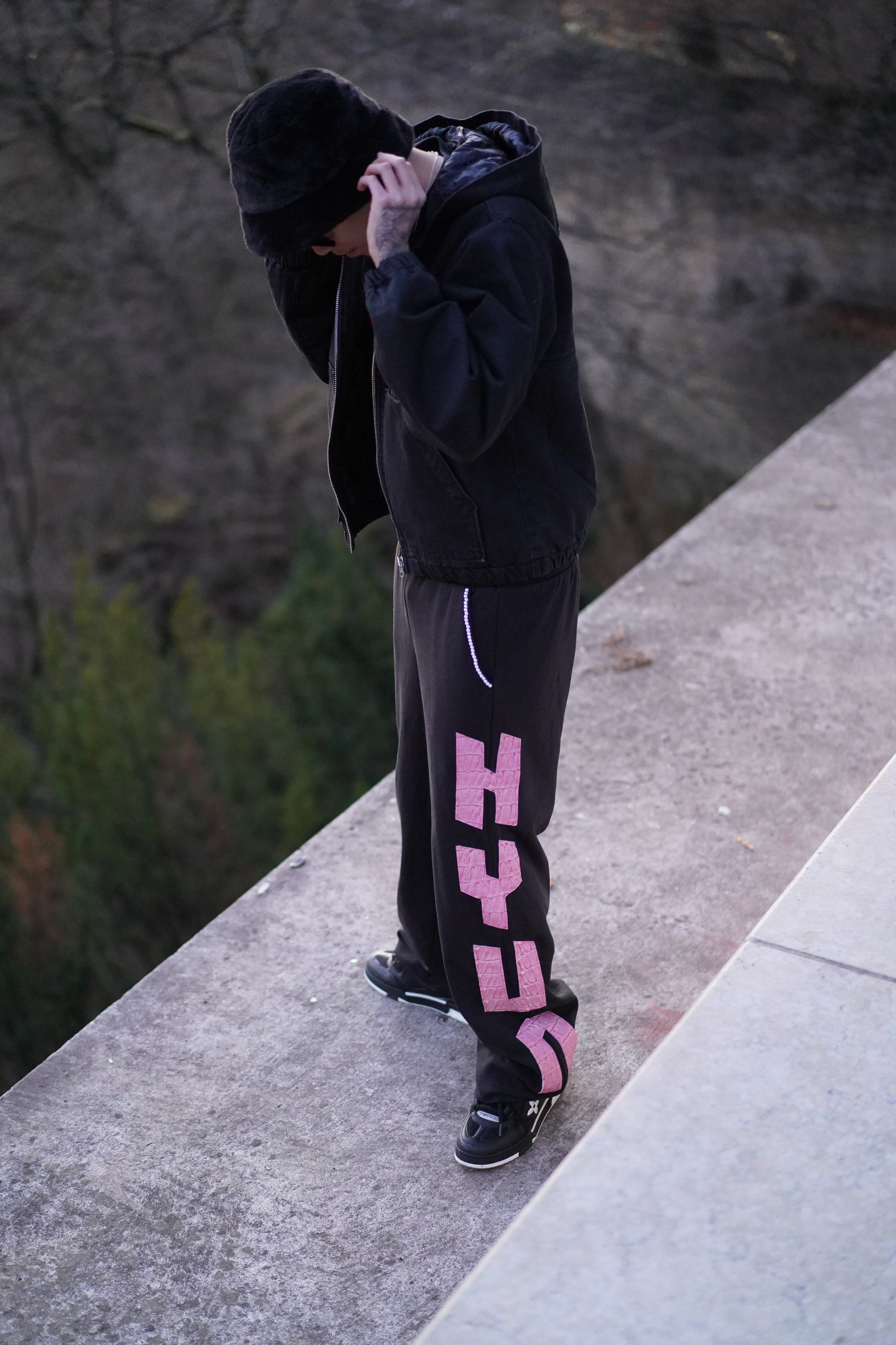 ONE OF ONE BIG LETTERING JOGGER