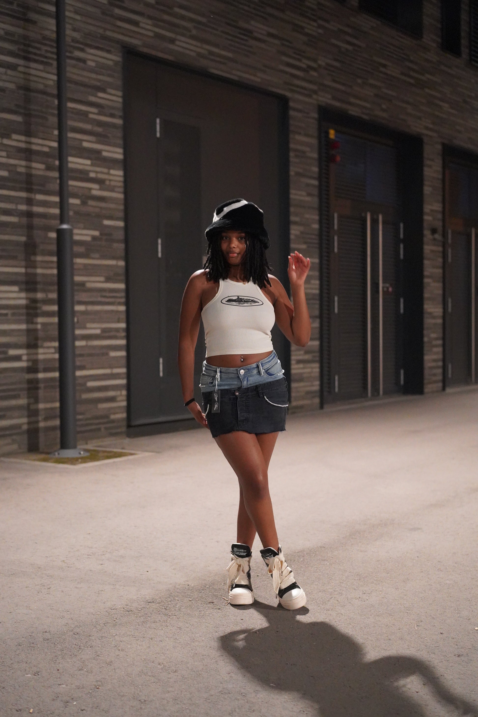 TWO-TONE DENIM SKIRT X PEARLS