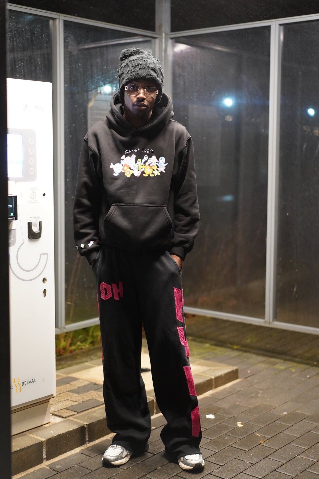 ONE OF ONE PINK LETTERING JOGGER