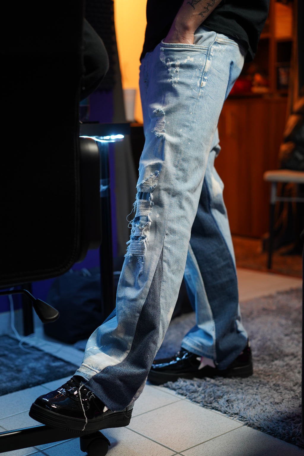 ONE OF ONE ECLIPSE BLEACH JEANS