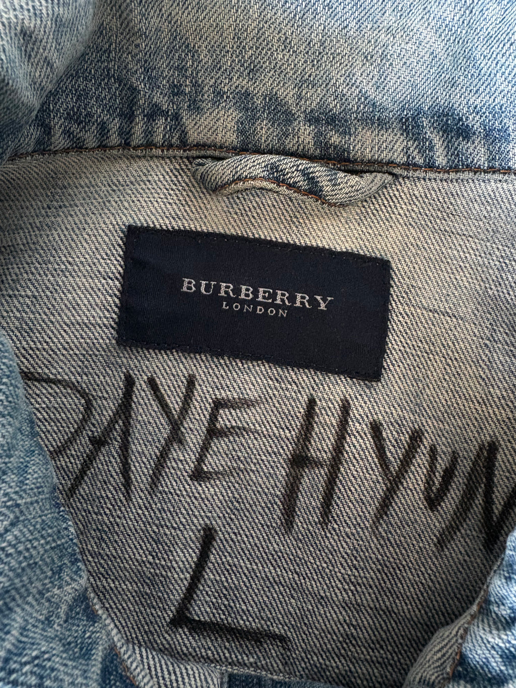 1/1 BURBERRY RENAISSANCE BY DAYE HYUN JACKET